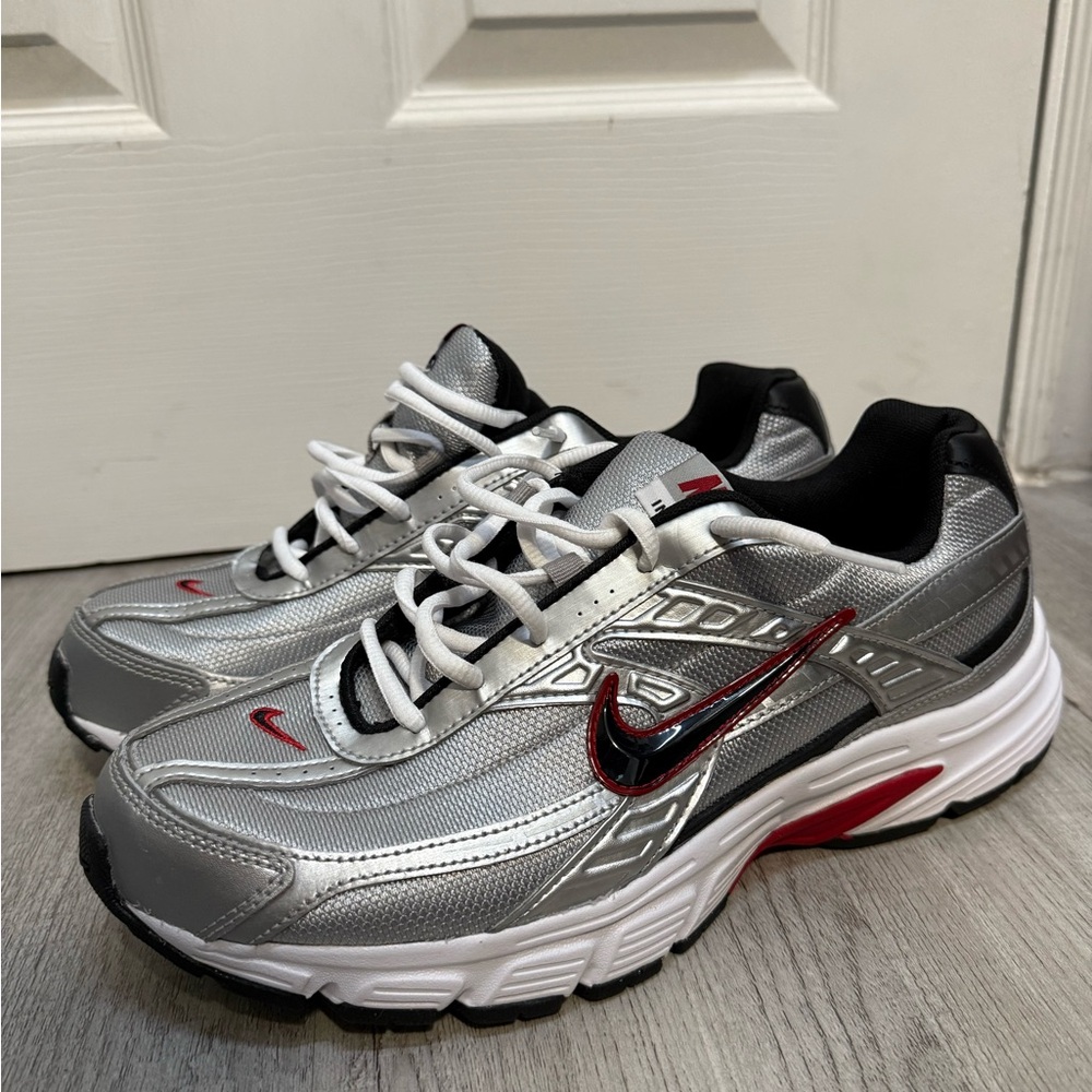 Nike Initiator Men's Silver and Black Athletic Shoes